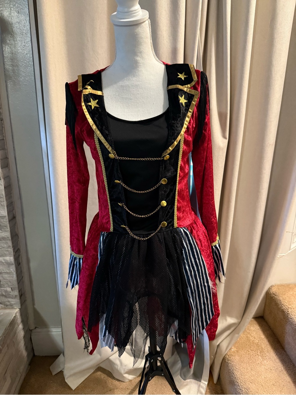 Spirit Halloween Dark Ringmaster Costume S/M